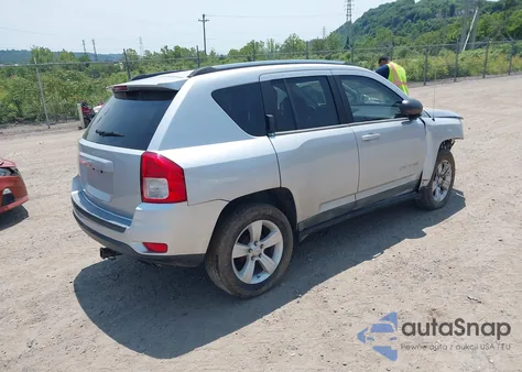 2011 Jeep Compass from USA, damaged, VIN 1J4NT1FA2BD171048